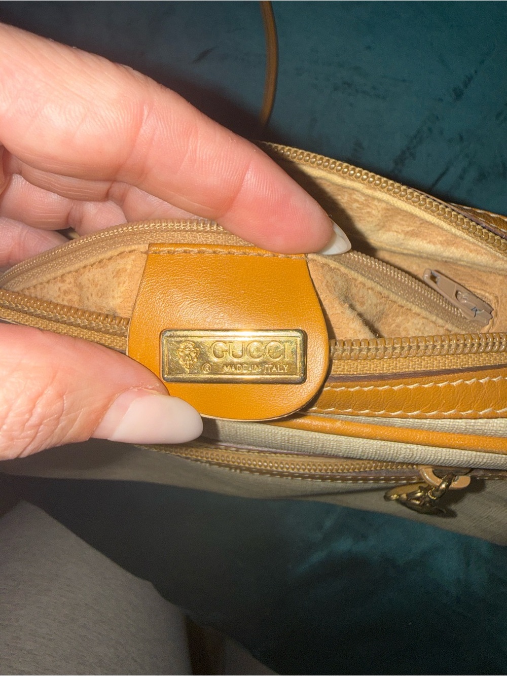 1980s Gucci Micro GG Vintage Crossbody - Picture 3 of 11